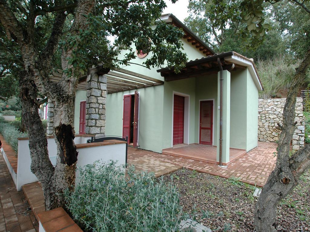 Villaggio Di Mezzo Ortano Rio Marina Quarto foto
